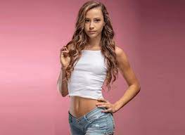 In august of 2020, he boasted more than 900,000 monthly listeners on spotify. Avaryana Rose Height Weight Net Worth Age Birthday Wikipedia Who Nationality Biography Tg Time