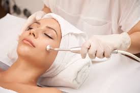 ‫تخصص التجميل والعناية بالبشرة| Skin care Course - eif academy‬‎