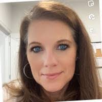 Gina Mcleod's Instagram, Twitter & Facebook