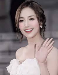 Mon Gayoung‚ so girlfriend coded ♡ ነኛ