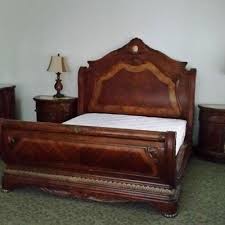 The curved side rails make a strong statement regarding the character and bold lines of this unique bed and the oval marble medallion accent in the center of the headboard. Michael Amini Bedroom Set Cortina Rancho Cucamonga Ca 91737 Estatesales Org