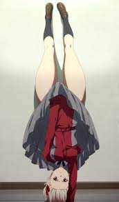 Chisato handstand