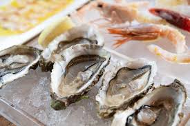 Se vuoi stupire i tuoi ospiti, prepara il carpaccio di aragosta con zucchine e agrumi. Crudite Di Mare A Casa Tua Ecco Dove Ordinarlo