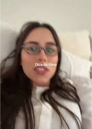 Filmes e Séries Imperdíveis para um Domingo à Noite