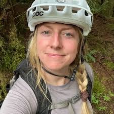 Jo Peters's Instagram, Twitter & Facebook