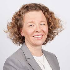 How do tax reliefs compare between EIS & VCT investments?