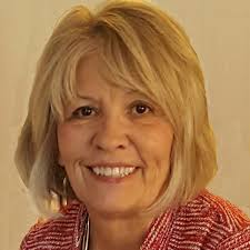 Suzanne Triplett, Realtor