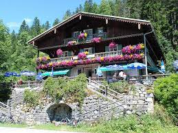 File:Schliersee Forsthaus Valepp.jpg - Wikimedia Commons