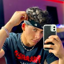 Troy Field (@trxyfield)