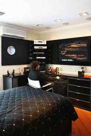 Excellent Mens Bedroom Ideas For Masculine Side Of Interior Design Young Mans Bedroom Master Bedroom Interior Small Room Bedroom