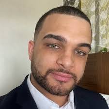 Michelle Kinnison's Instagram, Twitter & Facebook