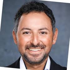 Feeling grateful and proud to be recognised by the team with this award!  Whilst this is an individual milestone, it is also a shared one. There's  absolutely no way a team award