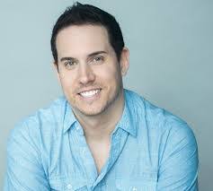 Ian Macdougall's Instagram, Twitter & Facebook