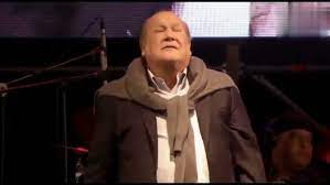 A la sombra de mamá - Leo Dan (1965) - YouTube