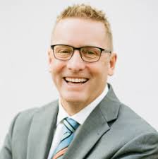 Deluxe Corporation CEO And Leadership: Executives and Demographics