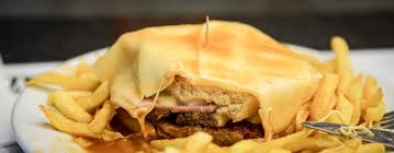 Porciones / número de personas: Una Francesinha En Oporto