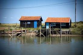 Charente Maritime La Tremblade Cabanes Ostreicoles Traditionnelles Au Port De La Greve Photo Julien L Charente Maritime Maritime Les Regions De France