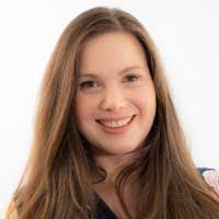 Carolyn Wainwright's Instagram, Twitter & Facebook