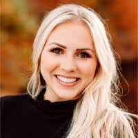 Alisa Sutton's Instagram, Twitter & Facebook