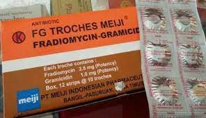 Madu memiliki aktivitas antimikroba yang bisa menghambat pertumbuhan mikrob yang disebabkan oleh kandungan air yang rendah. 5 Obat Radang Tenggorokan Paling Ampuh Yang Bisa Dikonsumsi Anak Anak Dan Dewasa Boombastis