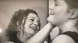 Rugby student raises thousands of pounds for hospice in memory of her mum