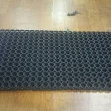 Selain mencegah kita terpeleset, ia pun berguna untuk mengeringkan kaki yang basah. Jual Keset Karet Bolong Kamar Mandi 50 X 150 Cm Jakarta Pusat Cnk Cushion Tokopedia