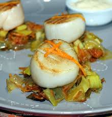 Noix De Saint Jacques Fondue De Poireaux Et Sauce A L Orange La Cuisine Des P Tites Douceurs Food Recipes Cooking Seafood