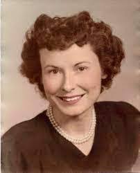 Frieda Moore's Instagram, Twitter & Facebook