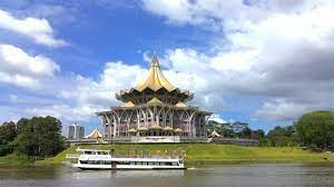 Sesi persidangan dewan undangan (dun) negeri pulau pinang hari ini kecoh hampir 10 minit dengan pertikaman lidah. Iconic Structure Review Of Dewan Undangan Negeri Sarawak Kuching Malaysia Tripadvisor