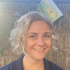 Freya Bliss's Instagram, Twitter & Facebook