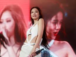 BLACKPINK Sings Dua Lipa, Taylor Swift, and "Kill This Love" in a Game of  Song Association