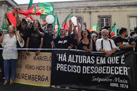 Centenas de manifestantes acompanharam a . Gouveia E Melo Passou A Ter Seguranca Pessoal Manifestantes Negacionistas Insultam Jornalistas