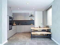 grijze landelijke greeploze keuken moderne keukens keuken l vorm keuken
