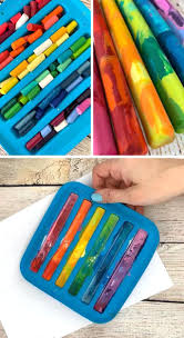 Recycle Old Crayons Into Bright New Crayons By Melting Them Down Easy In 2020 Making Crayons Crayon Kitchen Table