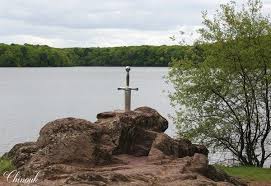 Epingle Sur Foret De Broceliande Bretagne