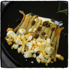 Asperges Blanches Blanchies Puis Revenues A La Poele Beurre Huile D Olive œuf Mimosa Capres Frits Sauce Cremeuse Cr Food Paris Restaurants Coffee Shop