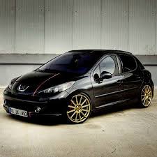 Un Buen Aspecto Para El Peugeot 207 Black Psa Lyon Racing Tuned Peugeot Bmw Car Luxury Cars