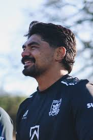 JB 😃👋 🔗 hullfc.com/2026memberships ⚫️⚪️ #COYH