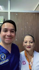 Celebrando estamos dando consulta hoy en este día del Médico, felicidades a  todos los Médicos hoy en nuestro día, mis hermanos y mi padre el Dr.  Francisco Puga, un fuerte abrazo para