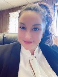 Robyn Lyn's Instagram, Twitter & Facebook