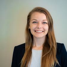 Elena Heide's Instagram, Twitter & Facebook