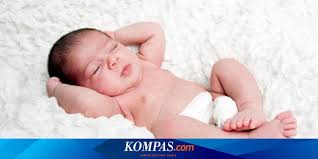 Masalah tidur bayi usia 4 bulan. Mengapa Bayi Punya Kebiasaan Mengunyah Tangan Halaman All Kompas Com