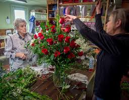 Maybe you would like to learn more about one of these? Online Competition Not Causing Sales To Wilt At Longview Flower Shops Local News News Journal Com