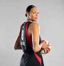 Liz cambage is a professional basketball player and plays for the las vegas aces of the women's basketball association. Liz Cambage Dating Status Salary Net Worth Family Height Details