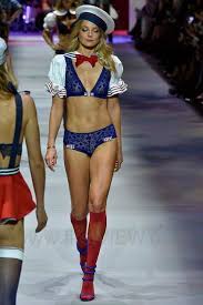 Widely recognized as one of the top models from hungary, eniko mihalik began her storied career after winning her country's elite model look competition. Eniko Mihalik Eniko Mihalik Etam S S 2017 Paris Fashion Week Facebook