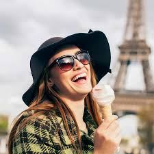 Paris: Day or Sunset Cruise with Drink, Ice Cream or Dessert