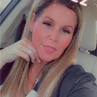 Heather Sullins's Instagram, Twitter & Facebook