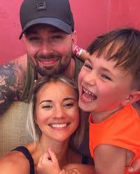 Jodi Runnels's Instagram, Twitter & Facebook