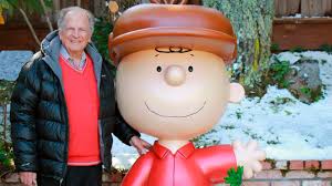 Charlie Brown Christmas Producer Lee Mendelson Dies On Christmas Day At 86 Abc7 New York Yes, snoopy had a flower that appeared to be growing out of his head. charlie brown christmas producer lee mendelson dies on christmas day at 86 abc7 new york