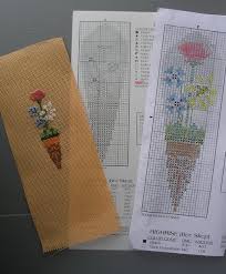 2 unique purses to make. April 2011 Sudukc S Needleart Other Musings